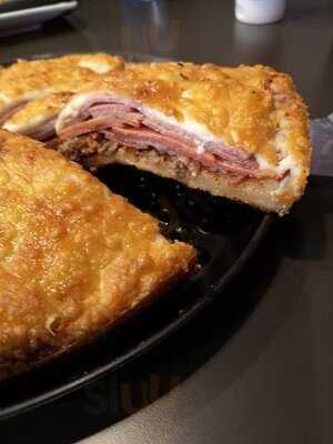 Pauls Pizza Steakhouse & Lounge