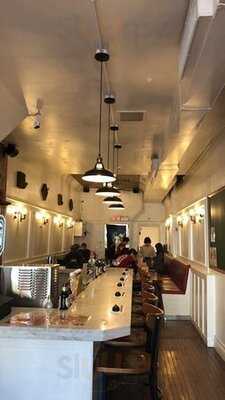 Ryus Noodle Bar On Queen W