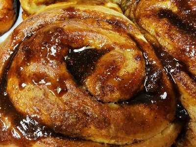 Cake Betty Cafe & Cakery