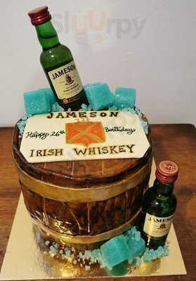 Cake Betty Cafe & Cakery