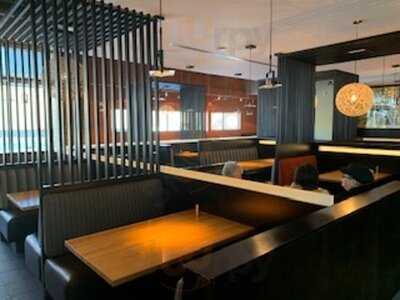 Barbarella Restaurant & Lounge