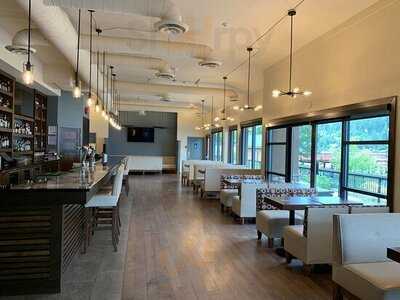 Port 701 Marinaside Dining And Lounge