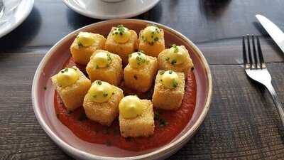 Fish Bone Kitchen & Bar