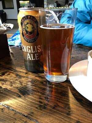 Route 3 Cellar Taproom & Grill