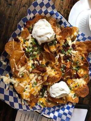 Route 3 Cellar Taproom & Grill