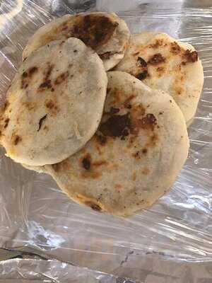 Esmeralda’s Latinos Market