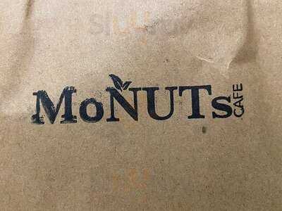 Monuts Cafe