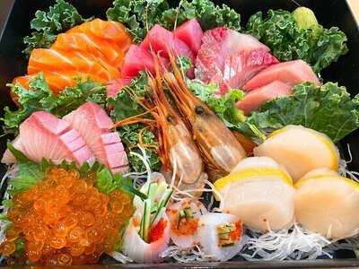 Ikon Sushi Bar & Lounge