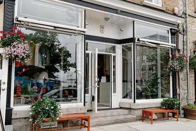 Faux Mouvement - Cafe De Course