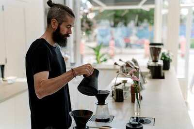 Faux Mouvement - Cafe De Course