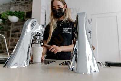 Faux Mouvement - Cafe De Course