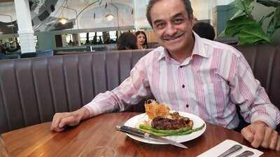 Earls Kitchen And Bar