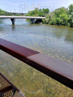 Capeesh Craft Kitchen & Cellar