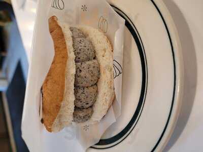 Gram Cafe & Pancakes