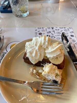 Oeb Breakfast Co. - Winnipeg