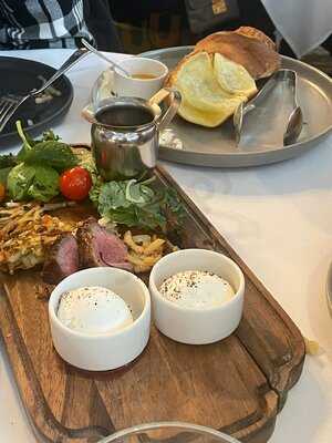 Rileys Restaurant Fish & Steak