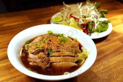 Tuk Tuk Thai Cuisine