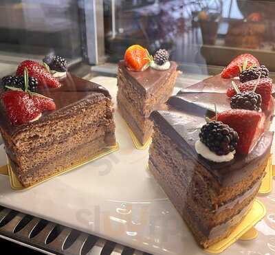 Thai Corner Restaurant & Bakery