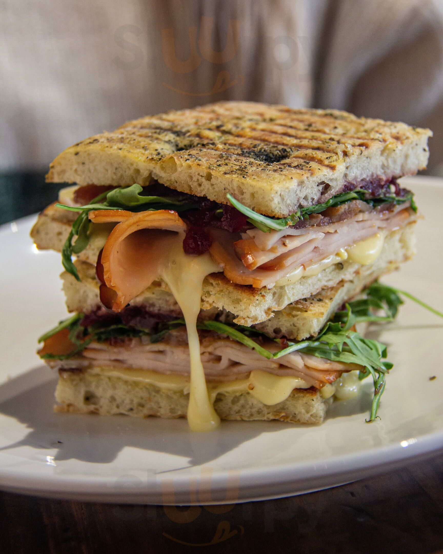 Alder Cafe + Grocery