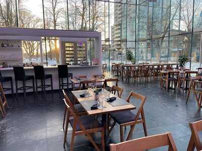 Cafe Quebecor Par Laurent Godbout