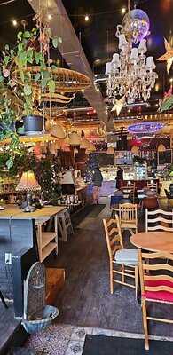 5 Senses Restaurant Bistro