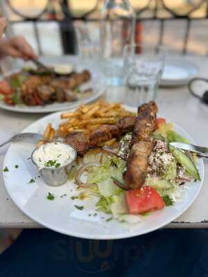 Nisi Greek Taverna