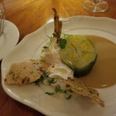 Commodore Restaurant