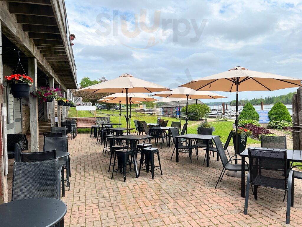 Station Pub