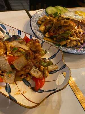 Shushu Thai: Bar A Nouilles + Riz