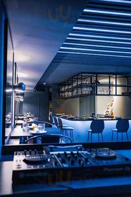 Alice Restaurant & Bar