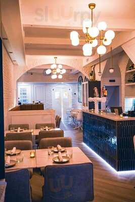 Alice Restaurant & Bar