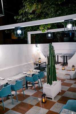 Alice Restaurant & Bar