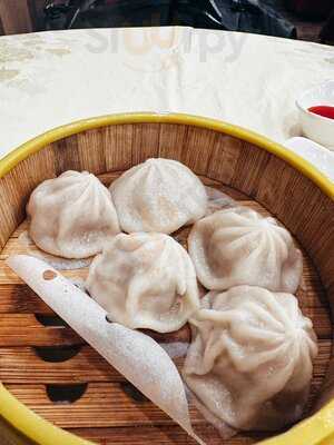 Jade Palace Chinese Restaurant