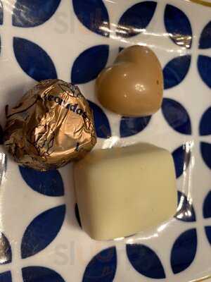 Leonidas Chocolates Cafe