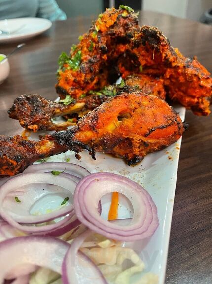 Garlic And Greens Kitchen And Bar