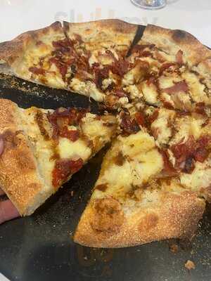 Bar Vela Pizzeria & Mercato