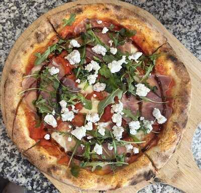 Bar Vela Pizzeria & Mercato