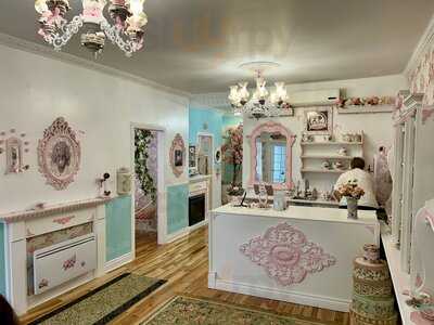 Salon De The / Lady Porcelaine