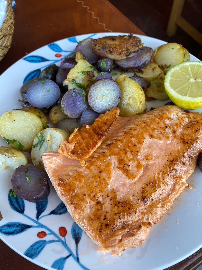 Restaurante Y Cae Sabores De Mi Tierra