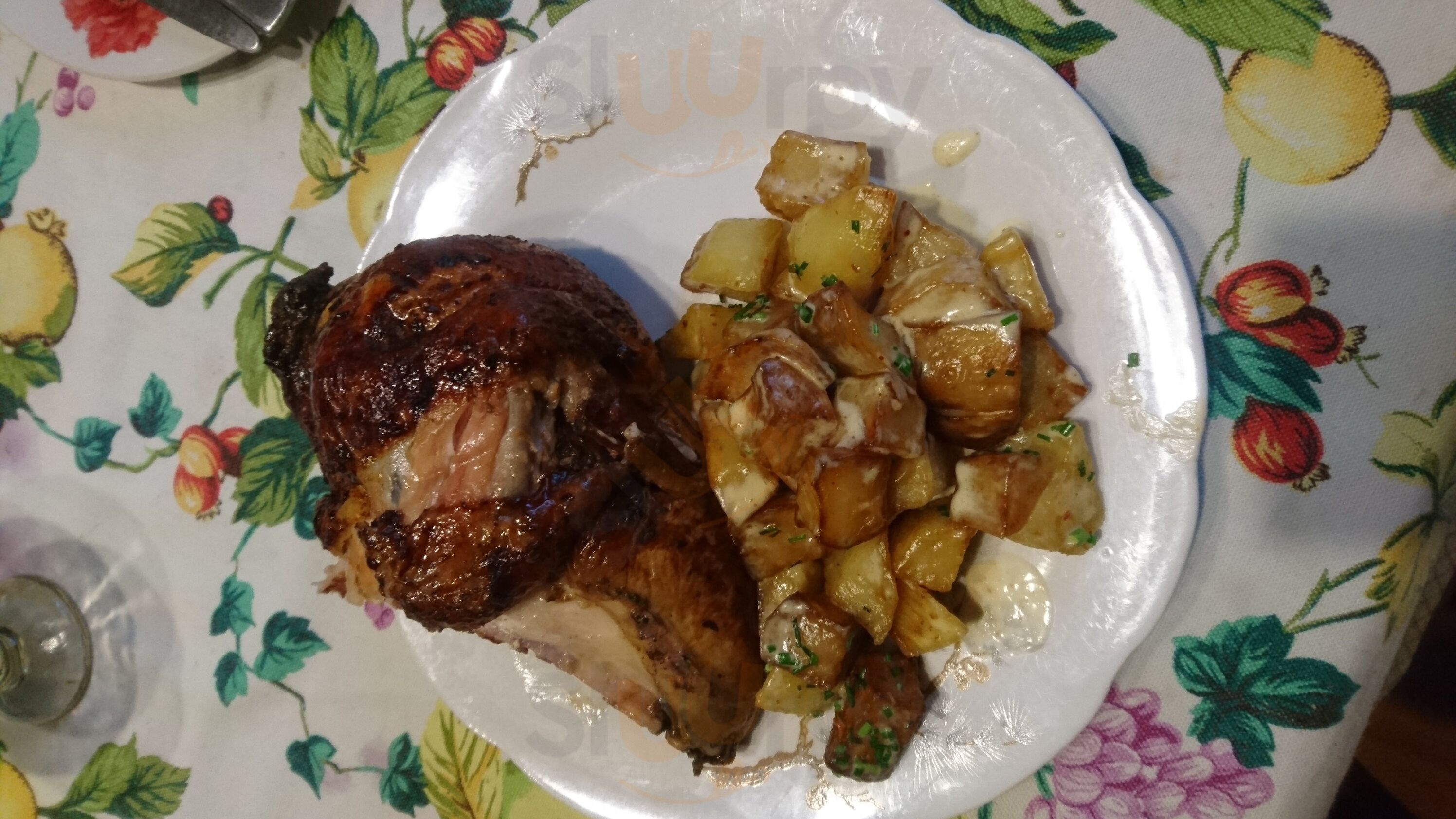 Pollos A Las Brasas Y Sandwichería "onde Milla"