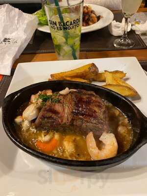 Magnolia Restaurant La Herradura