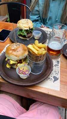 El Camino – Sangucheria & Bar