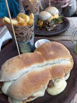 El Camino – Sangucheria & Bar