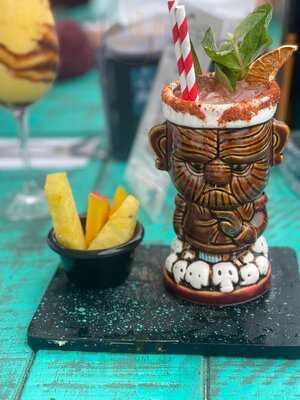 Cinco Océanos Sunset Restaurant