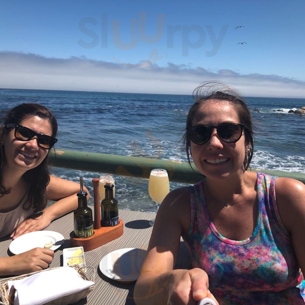 Medio Mundo Restaurant