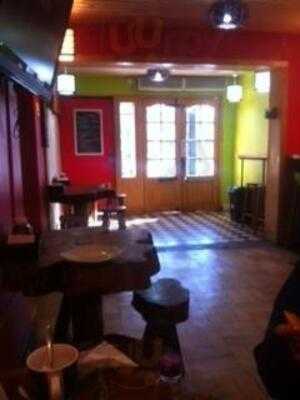 Ale's Sushi & Sandwich