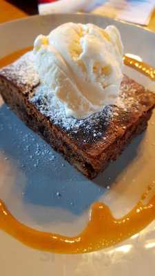 Carmela Pizza & Pasta