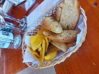 Los Cipreses De Algarrobo