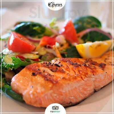 Los Cipreses De Algarrobo