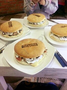 Entre Lagos Sandwich